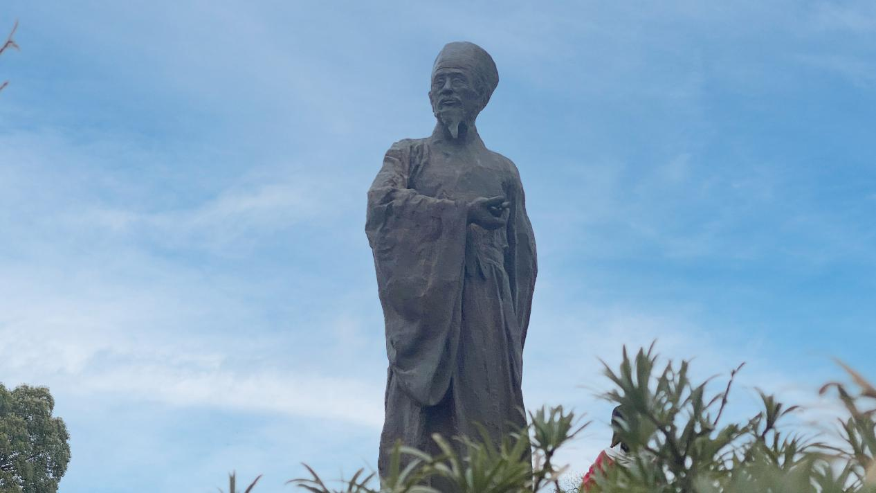 王阳明石像